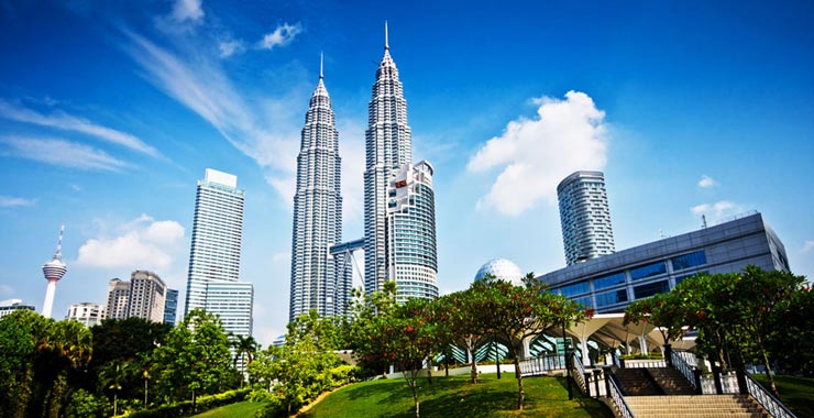 <p><b>Holiday Description</b><br> 3Nights/4days Malaysia tour. The tour package will cover Kuala Lumpur, Petronas Twin Towers, Kings Palace, National Museum, Parliament House, National Monument, Lake Garden / Bird Park /KL Orchid Garden, National Mosque / Railway Station, Independence Square, Sultan