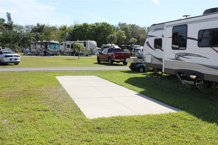 SunNFun Mobile Home Village & RV Park