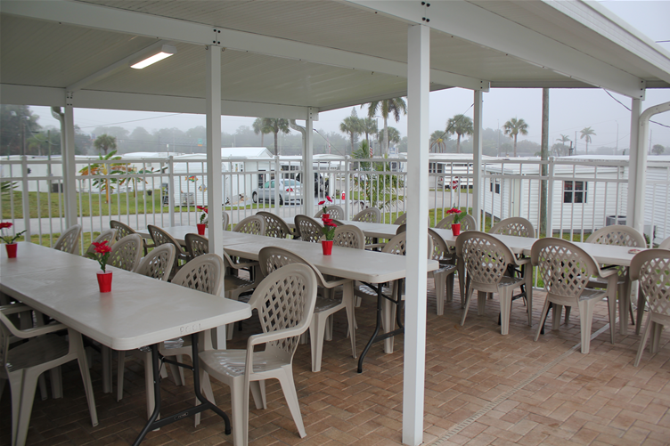 SunNFun Mobile Home Village & RV Park