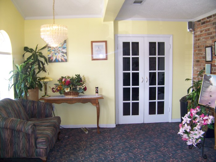 Our Facility Bobby E. Glover Mortuary PERRY GA funeral home and