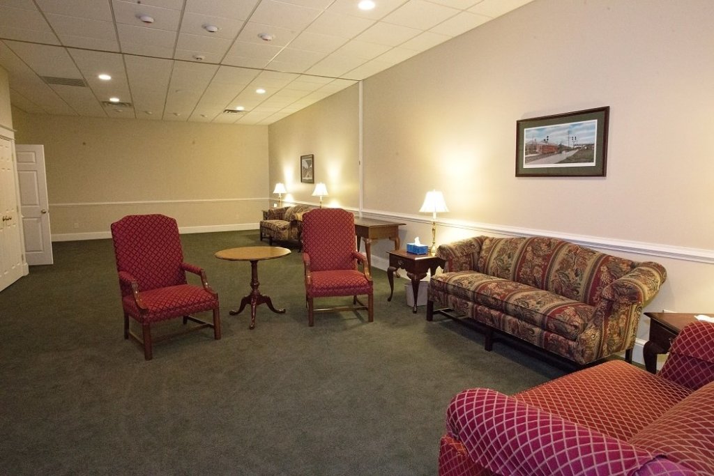 Crater Road Chapel E. Alvin Small Funeral Home, Inc Colonial