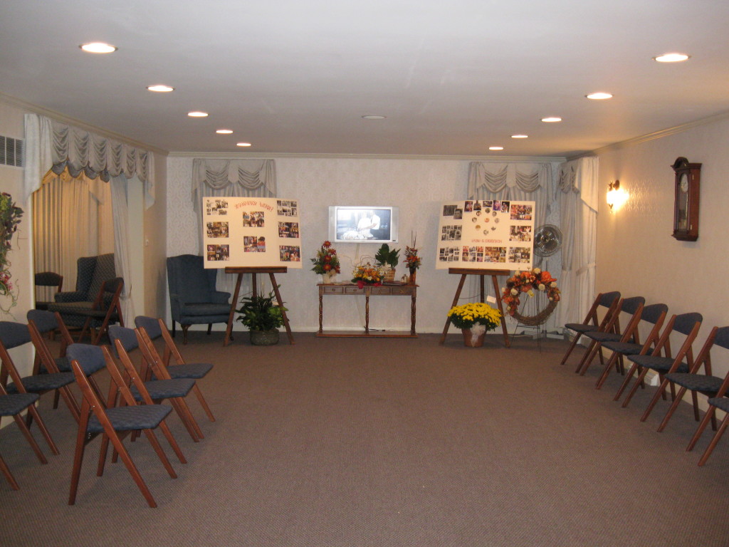 Alpha, Illinois Funeral Home Fippinger Funeral Home