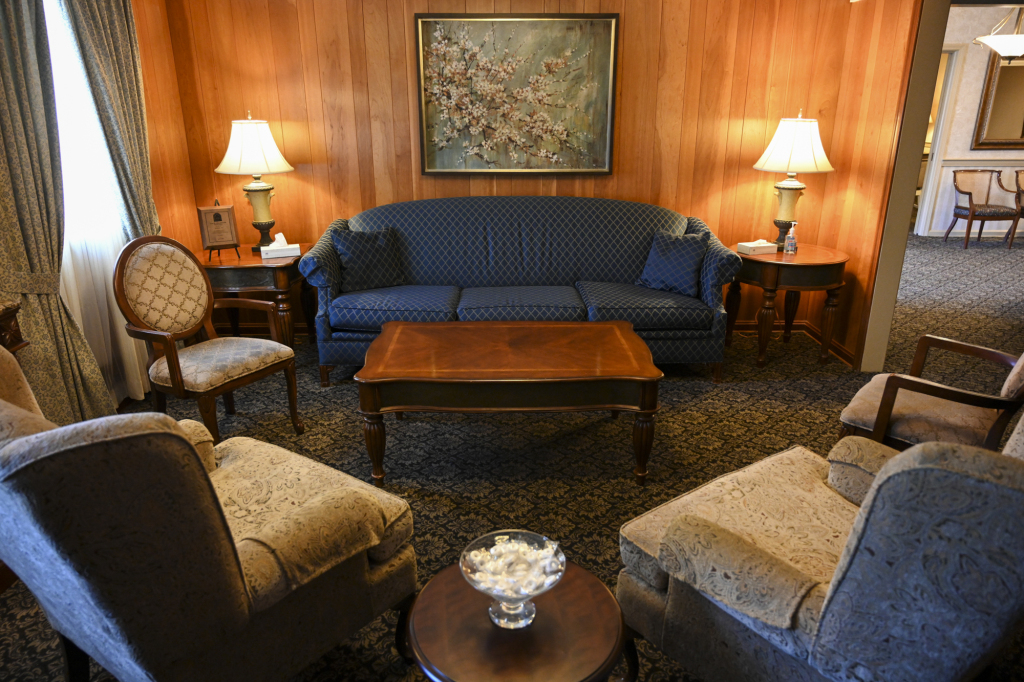 Fox Funeral Home Youngstown OH funeral home and cremation