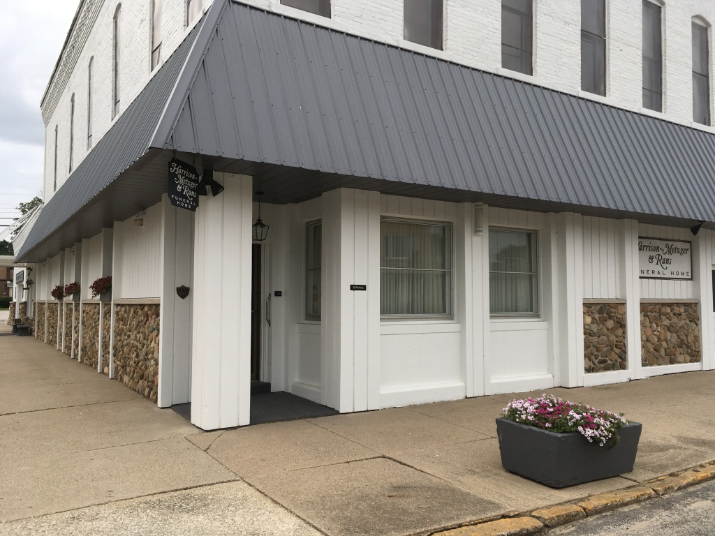 Metzger chapel rans funeral homes royal center in funeral home and