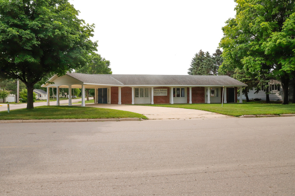 Kerkhoven Harvey Anderson & Johnson Funeral Home Willmar MN funeral