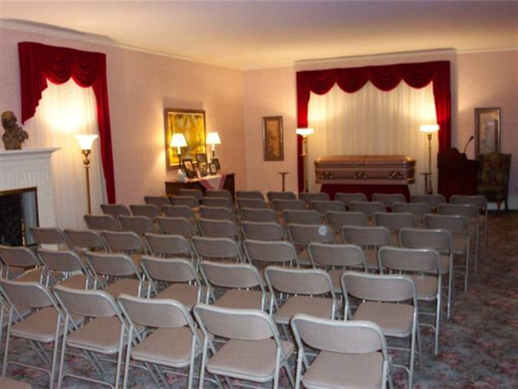 Downtown Location Lenmark Gomsrud Linn Funeral & Cremation Services