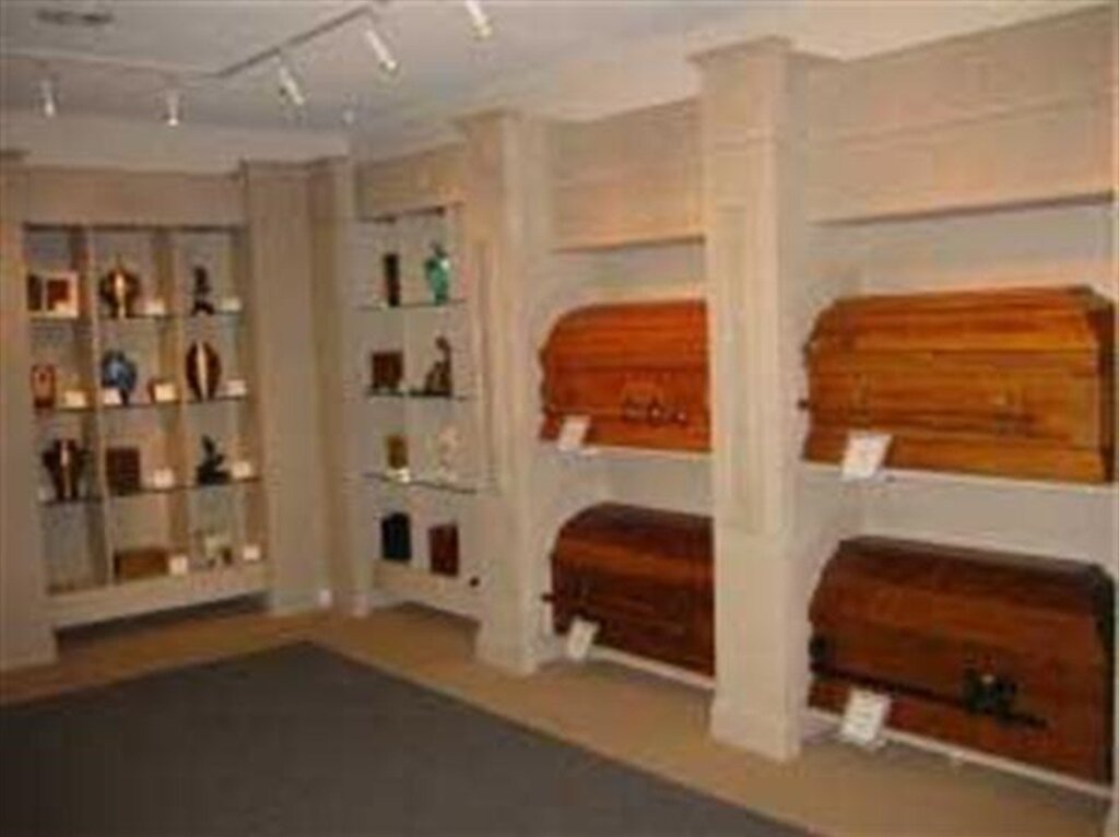 Rochester Chapel Mahn Family Funeral and Cremation Services Red