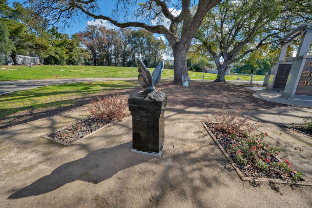 Memory Gardens Cemetery | Concord CA funeral home and cremation
