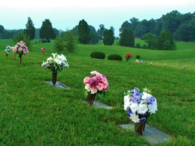 Cemetery Snyder's Memorial Gardens, Inc. Gray TN funeral home and
