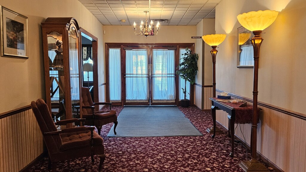 Hallway Entrance to Chapels 1 and 3