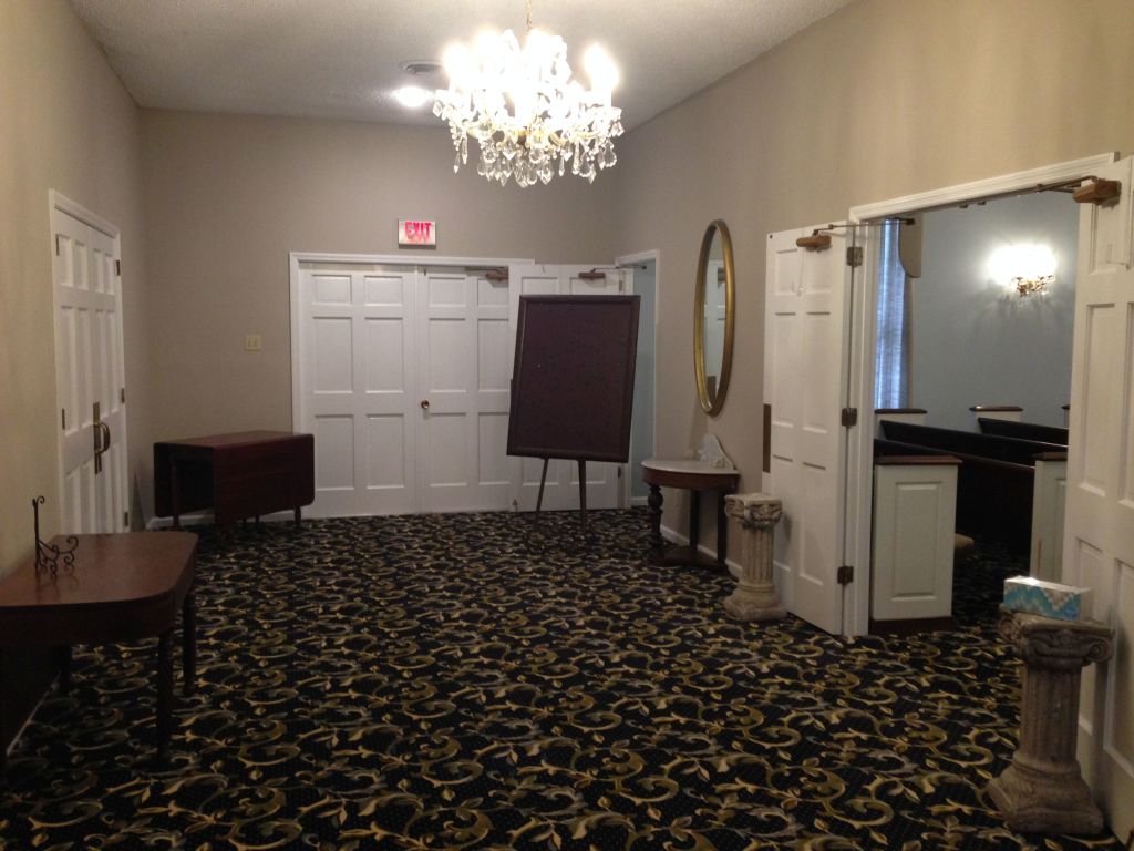 Our Facilities William L. Danks Funeral Home Beaver Dam KY Funeral