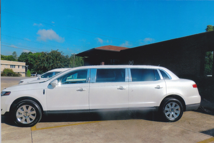 2015 Lincoln MKZ Limo