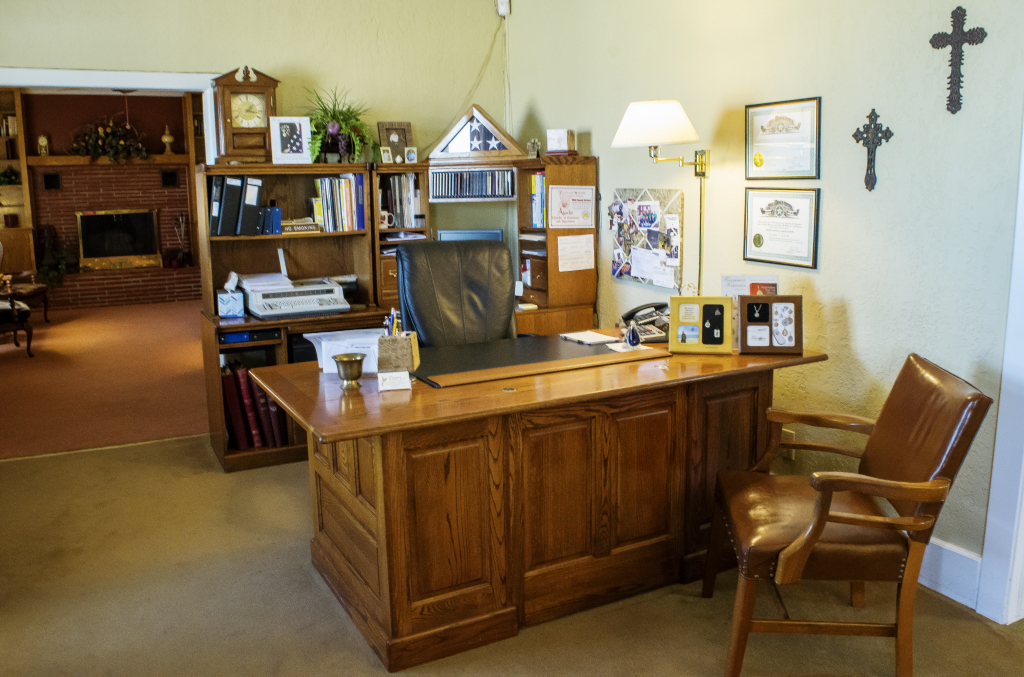 Crews Funeral home Whitt Funeral Home Duncan OK funeral home and