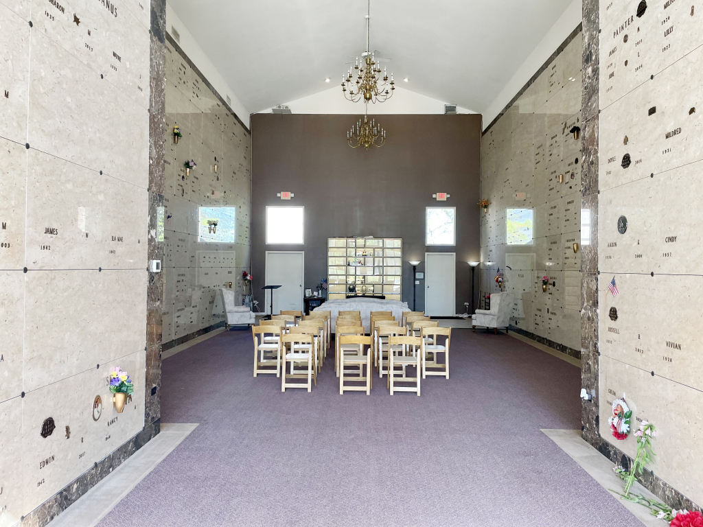 Location Warren Funeral Home Gurnee IL funeral home, cemetery and