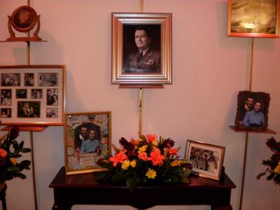 Many places for displaying memorial items and pictures.