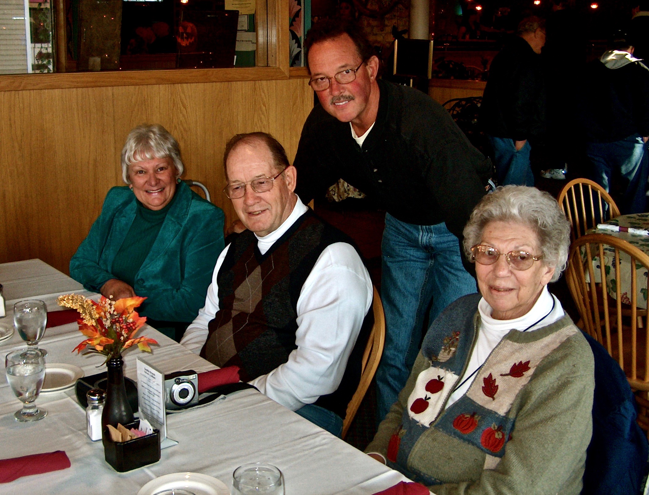 Kathy, Larry, Chuck & Mom