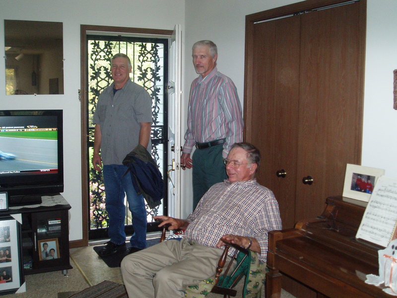 October 6, 2013 was a time for<br />Neele, David & Richard Kuhn plus<br />Joe and Jen to have a Sunday dinner<br />and visit.  We certainly talked and<br />exchanged stories of fishing and hunting.<br />Joe and I are so thankful for that past visit.<br />