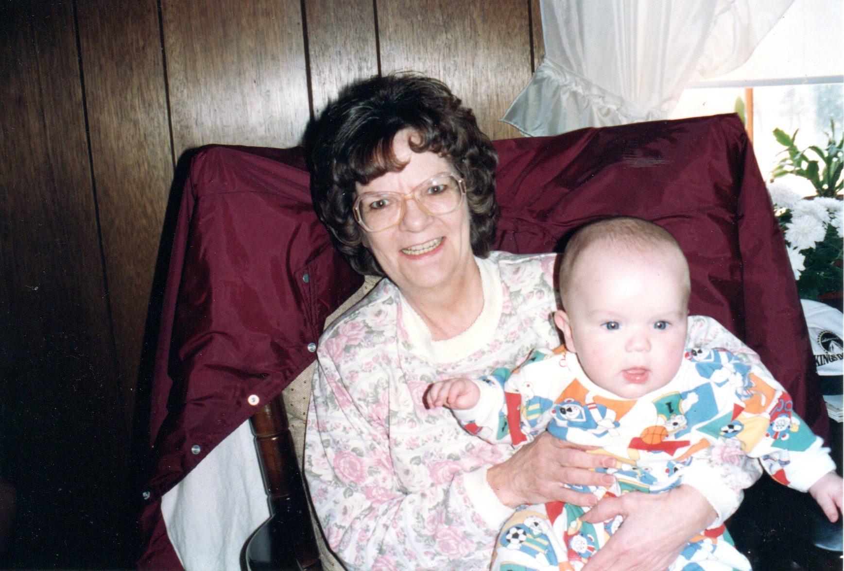 Obituary for Shirley Louise (Stout) Huddleston (Photo album)