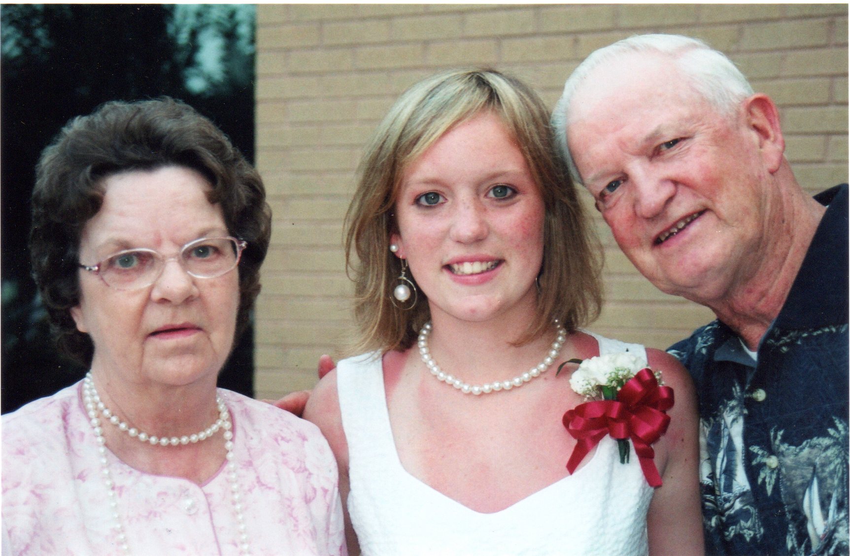 Obituary for Shirley Louise (Stout) Huddleston (Photo album)