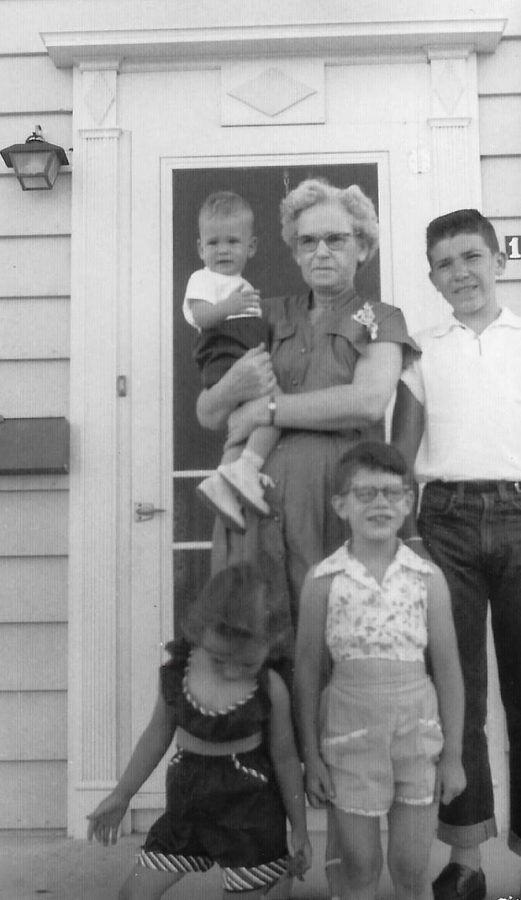 Grandma Reese, Phil, Paula, & cousins