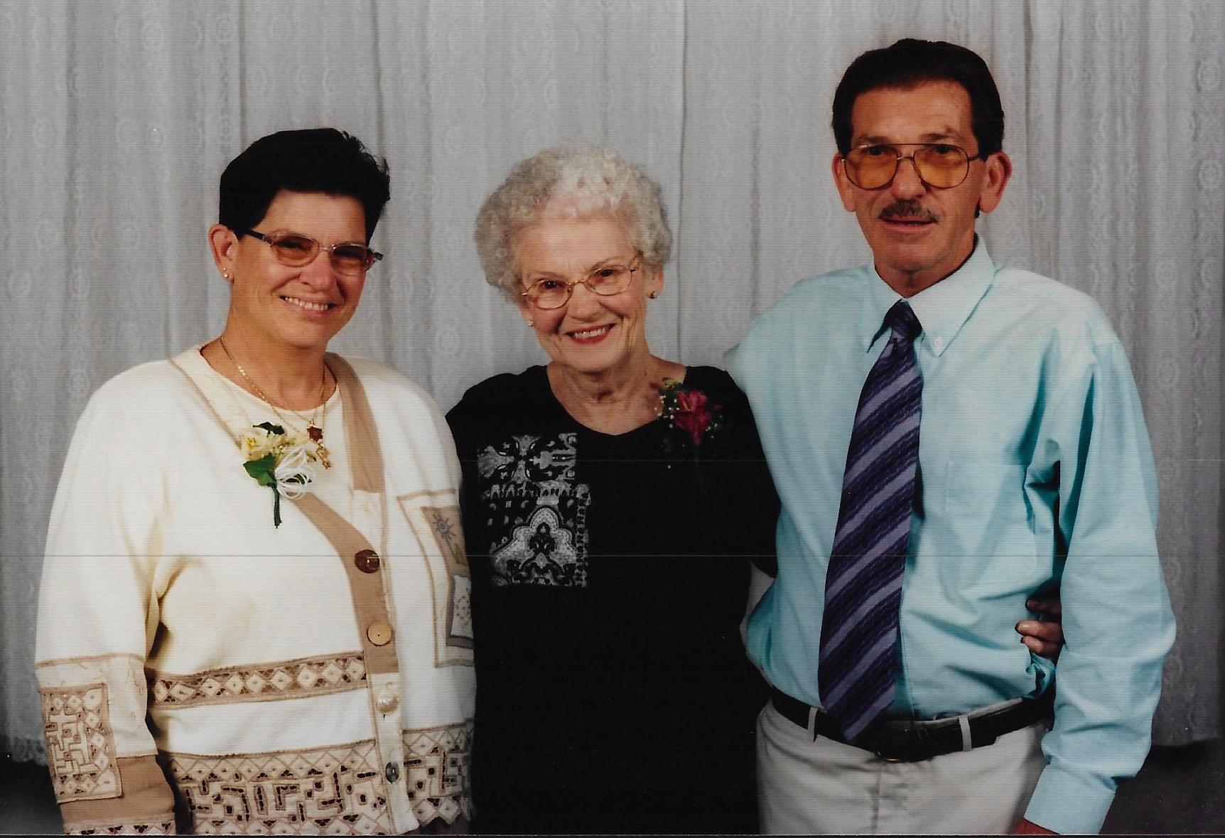 Paula, Marian & Phil - Marian's 85th Birthday 