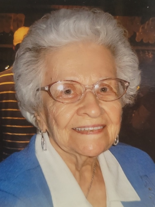 Maxine Atwood Obituary October 15, 2023 Snyder & Hollenbaugh