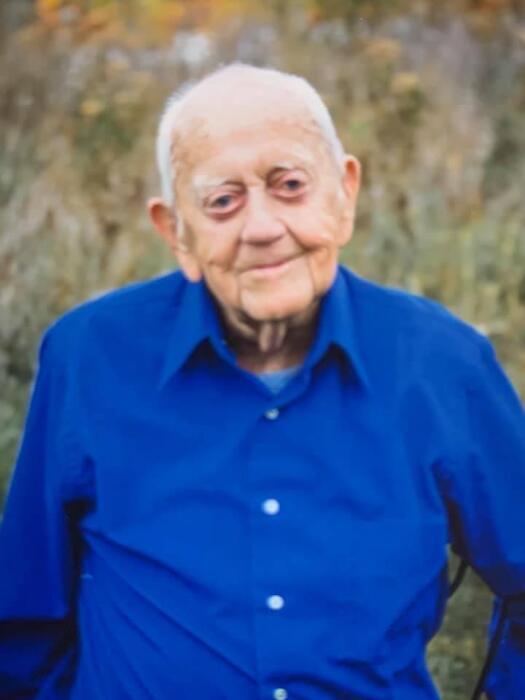 Dale Petersen Obituary November 2, 2021 Snyder & Hollenbaugh