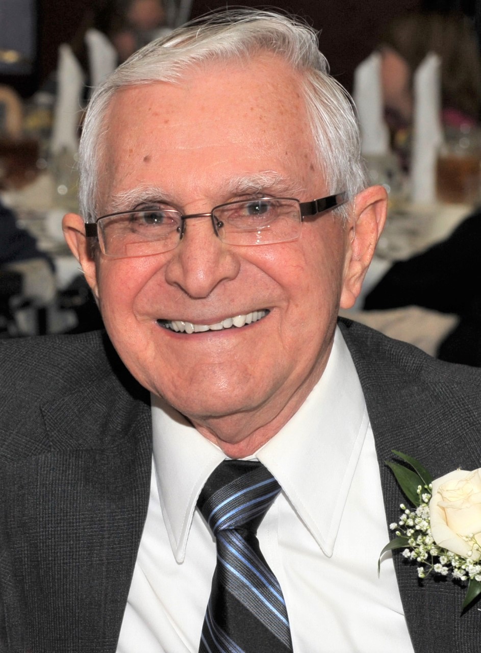 Dr. Haas Obituary December 11, 2019 Pitman Funeral Home Jonesburg, MO