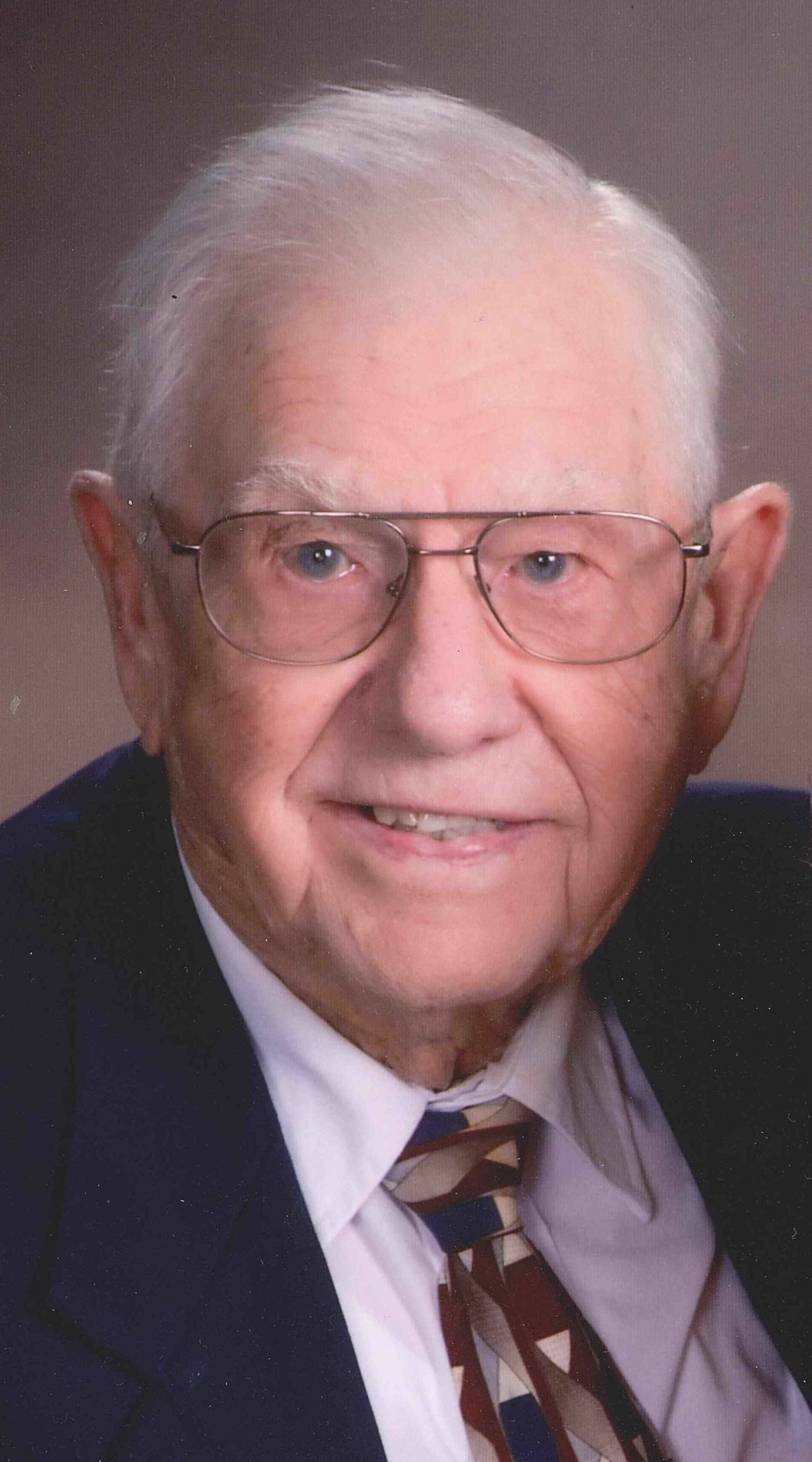 Obituary for Vernon Leon Holmes Coffee County Funeral Chapel
