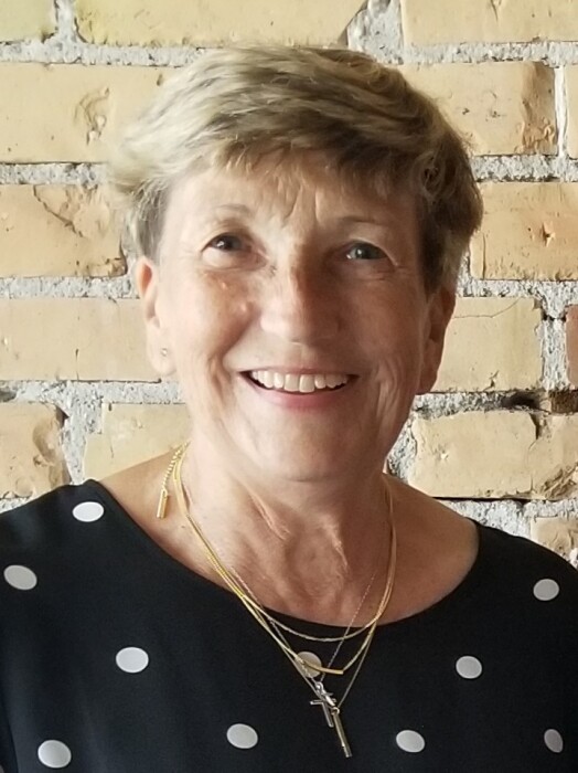 Obituary for Twyla J. Elsen Carlsen Funeral Home and Crematory