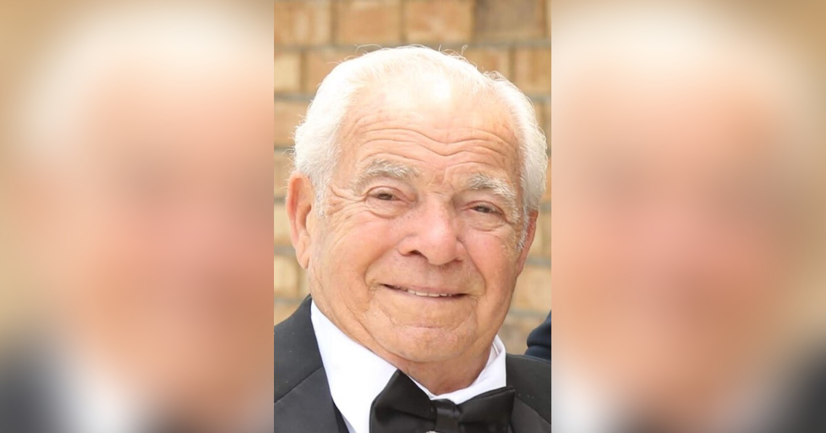 Manlio Ianiero Obituary April 29, 2022 Sheenan Funeral Home