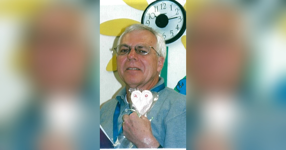 Michael Smith Obituary April 21, 2024 Clarke Funeral Home Toronto, OH