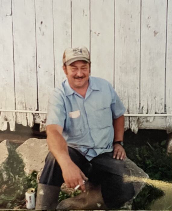 Obituary for Stephen Hall ThornBlack Funeral Home Inc.