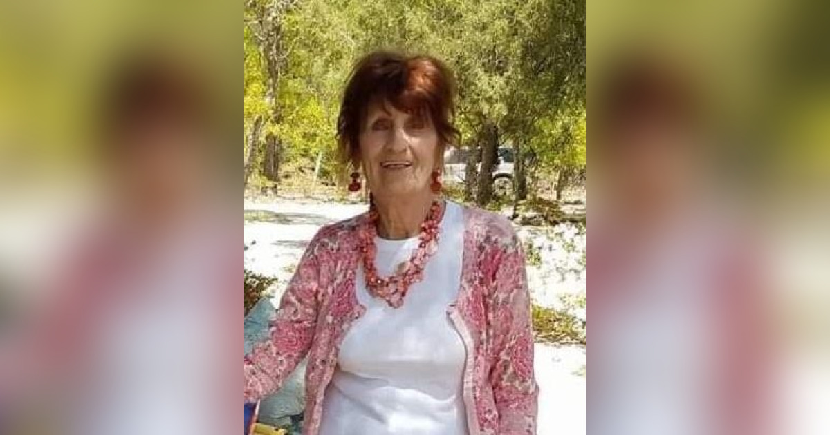 Sandra "Sandy" Manus