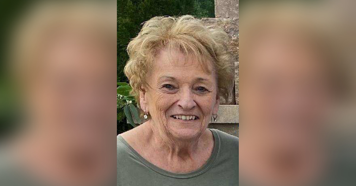 Geraldine "Deannie" Beach