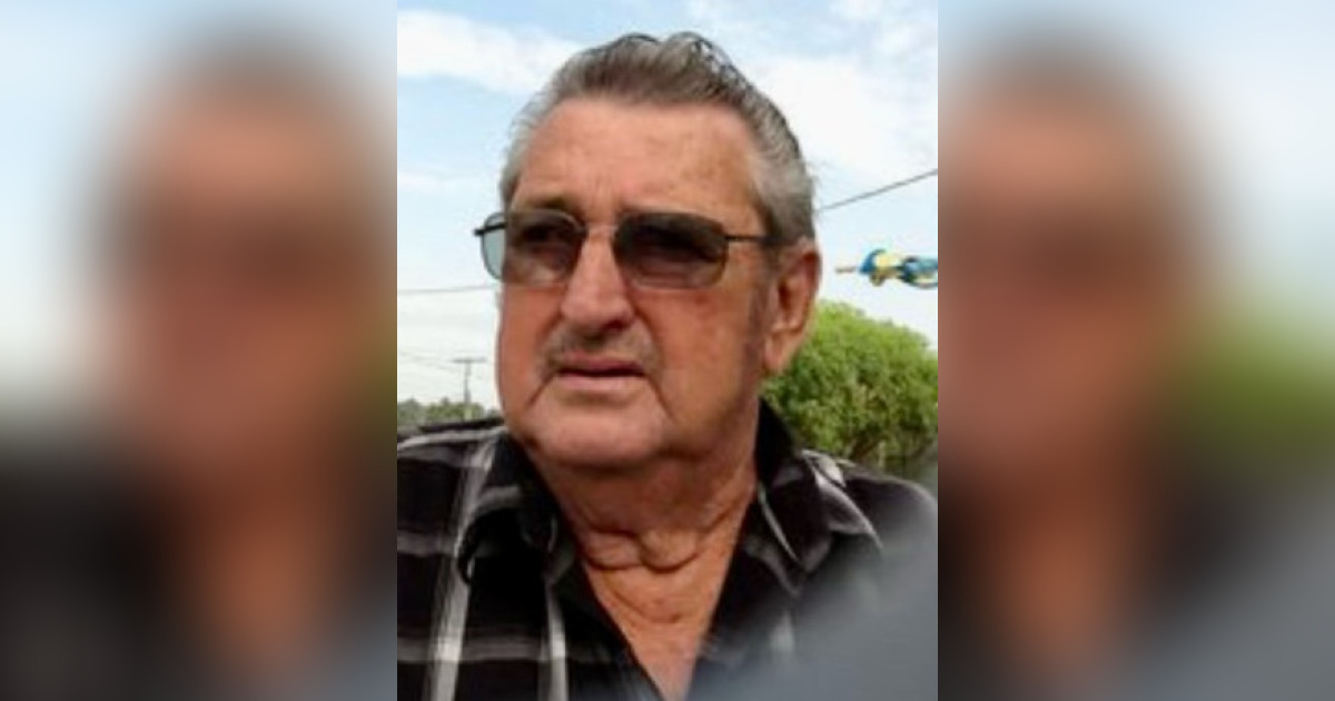 Robert QuotBulldogQuot Holloway