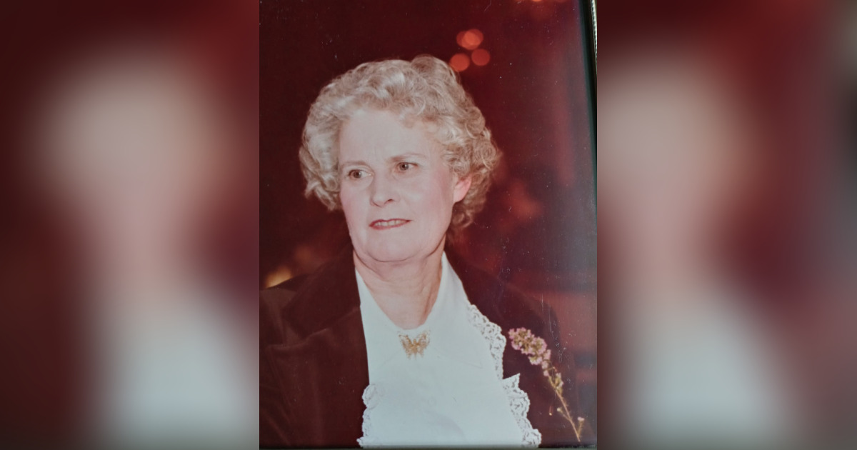 Obituary for Dorothy Agnes Richards Helgeson Funeral Home
