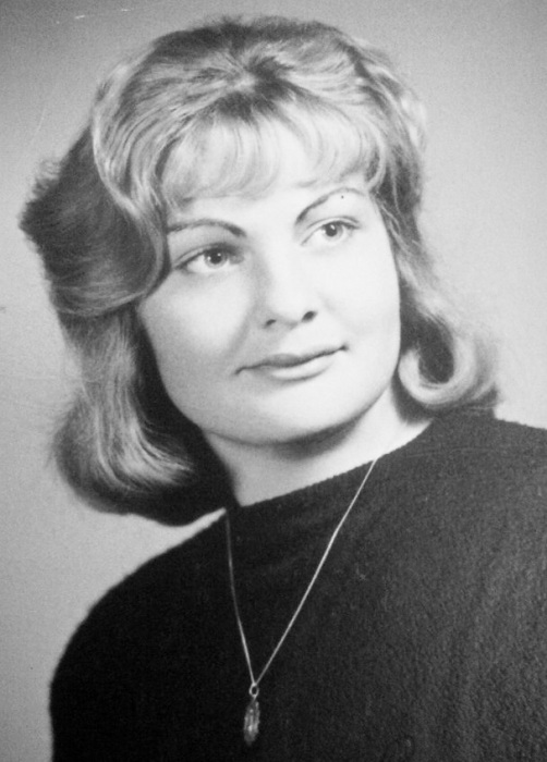 Obituary for M. (Furman) Gloster