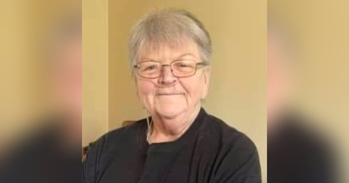 Obituary for Carolyn Sue Dumolt RobertsWinegardner Funeral Home