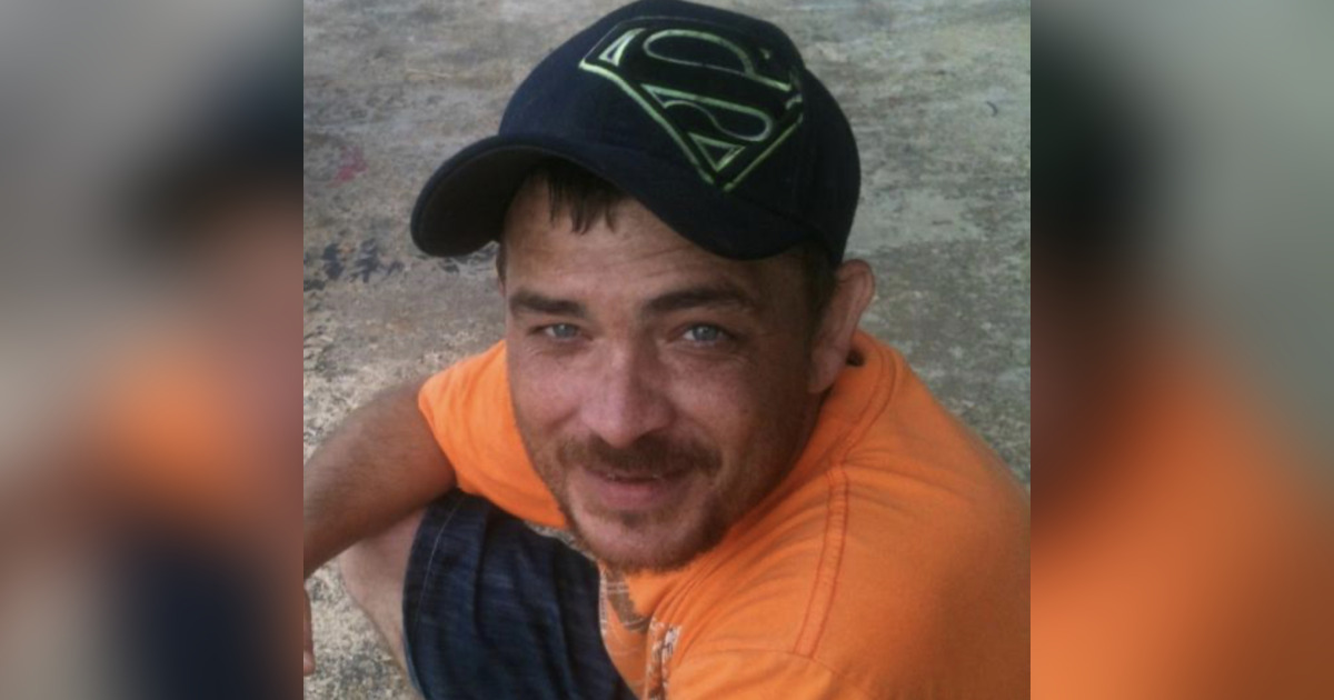 Jonathan D Robertson