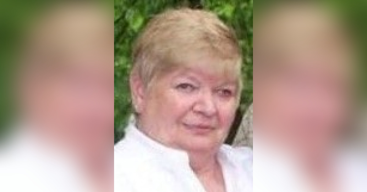 Sandra "Sandy" Eichsteadt