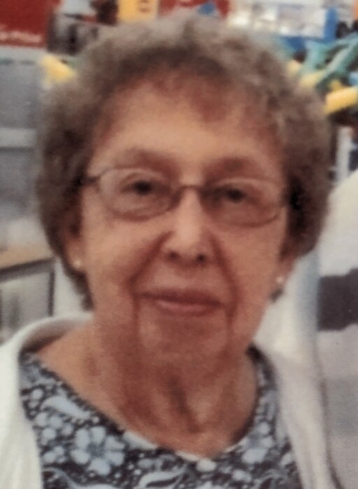 Obituary for Donna Schmidt October 15, 2021 West Bend, WI