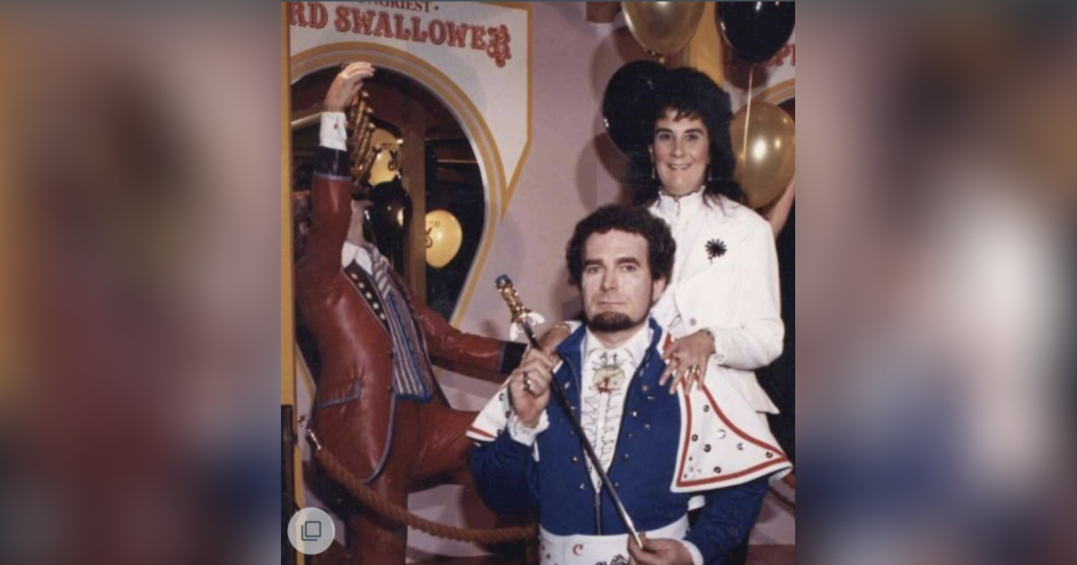 Obituary for Edward C. "Count Desmond" Benjamin Roberts Funeral Home