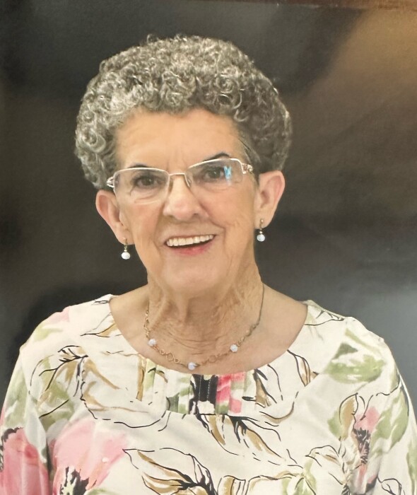 Obituary for Velma Holt Eads Cox Memorial Funeral Home & Crematory