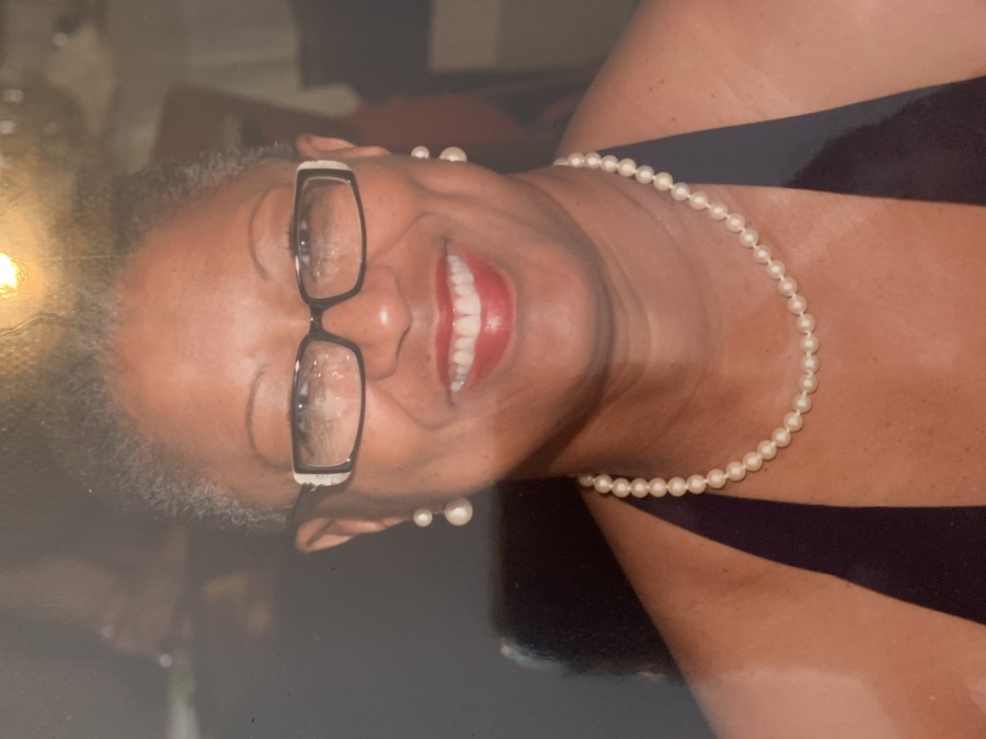 Obituary for Mrs. Beverly Gail Davis William Gayleano Murray & Son