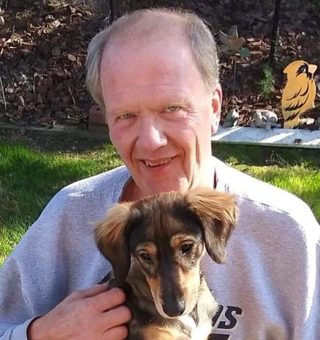 Gary Trout Obituary December 4, 2023 Neely Funeral Home Glenshaw, PA