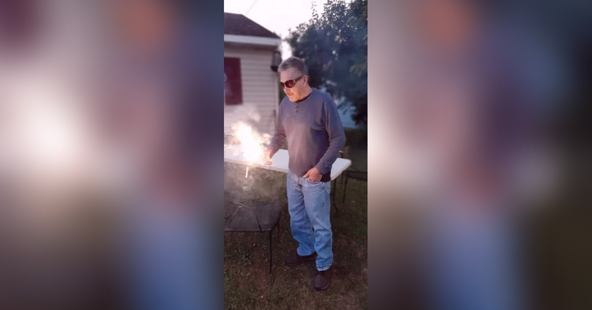 Obituary for Thomas J Zawacki TRAUB FUNERAL HOME INC.