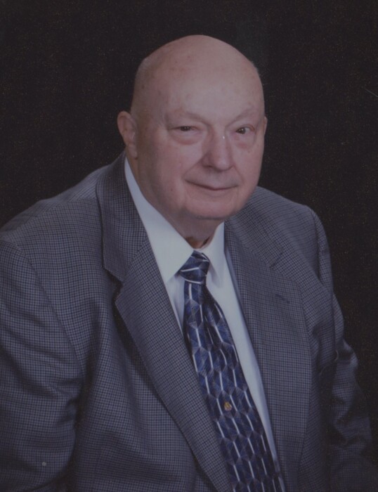 Eugene Kutz Obituary September 28, 2023 LarsonWeishaar Funeral