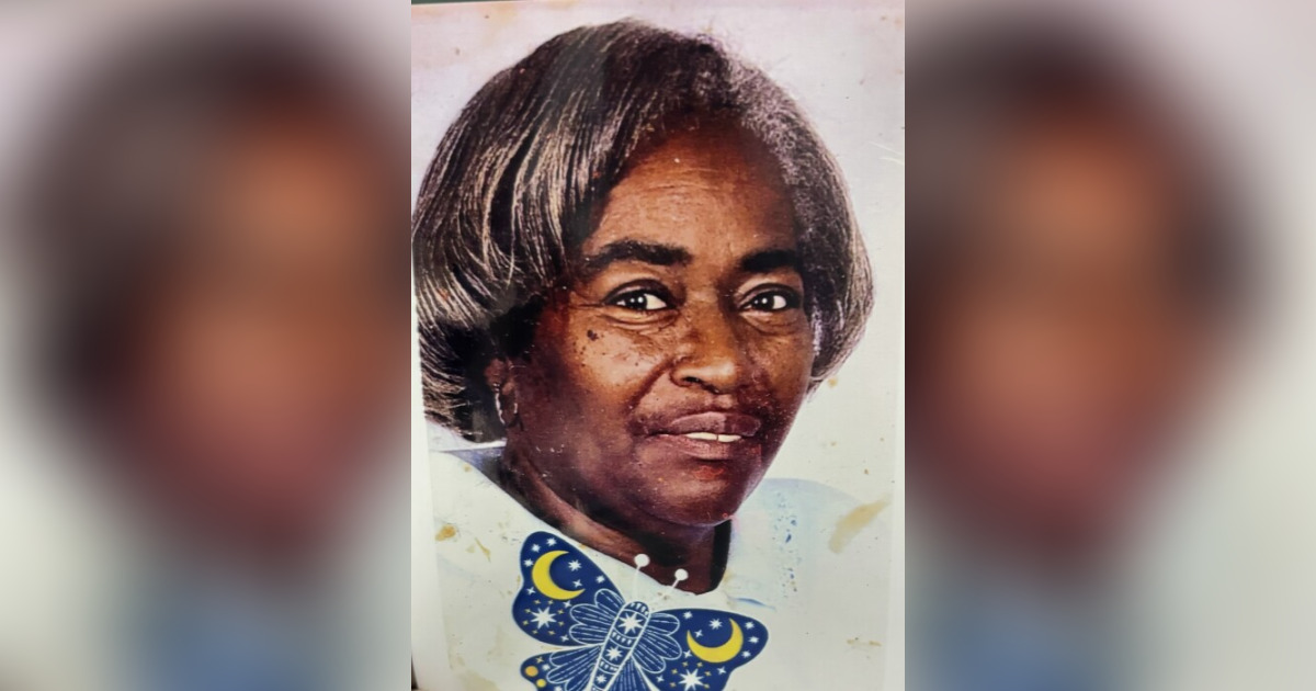 Eva Mae TynesPresley