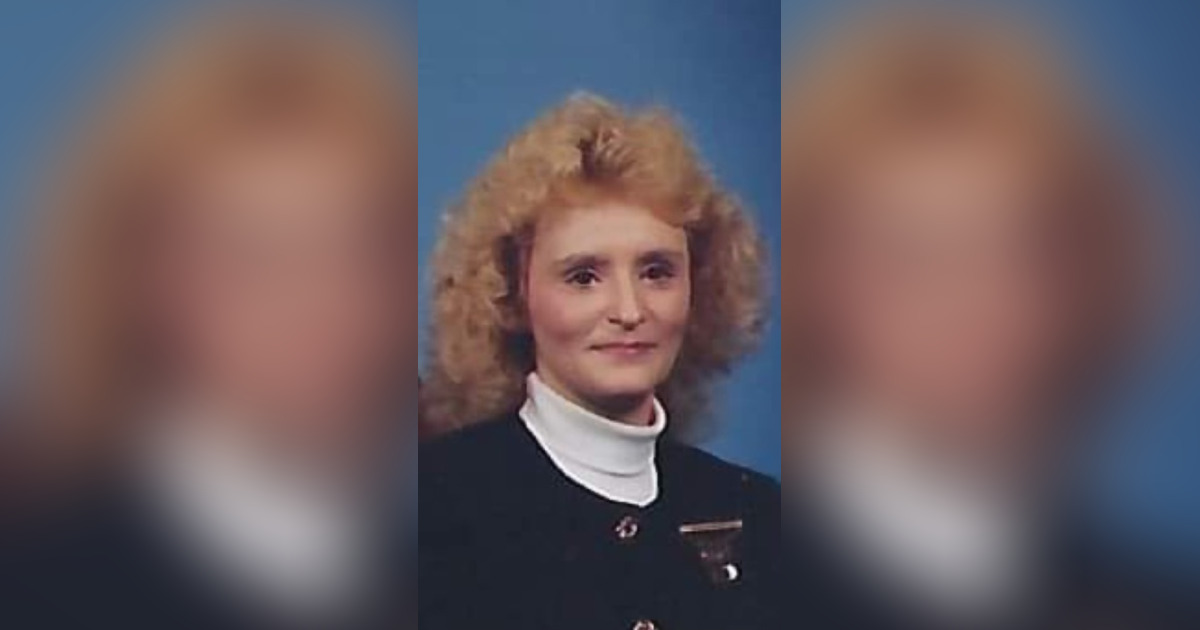 Sandra Trinosky Cross